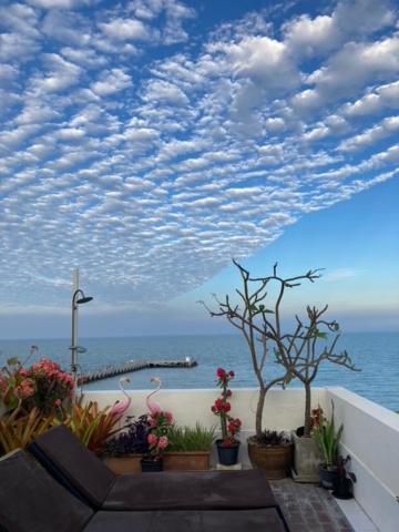 Pierview Rooms Hua Hin Exterior photo